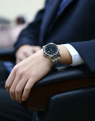 羅西尼ROSSINI男士商務(wù)自動機械手表 經(jīng)典與實用的完美融合